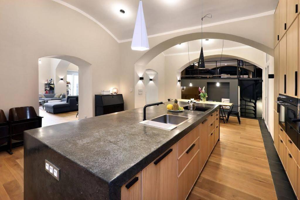 Design Loft 2 Minutes To Wenceslas Square براغ المظهر الخارجي الصورة