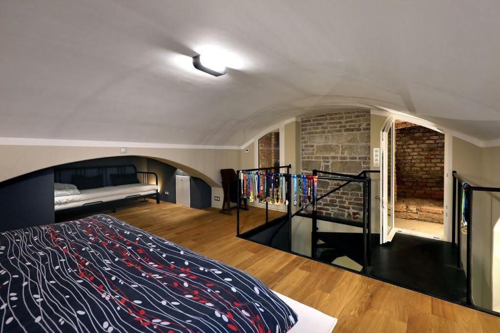 Design Loft 2 Minutes To Wenceslas Square براغ المظهر الخارجي الصورة
